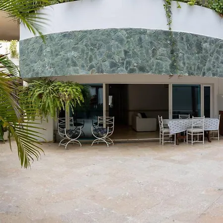 Apartment Luxury, Beachfront, Unique Location Ph