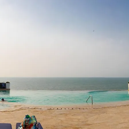 Apartamento Luxury, Beachfront, Unique Location Ph *